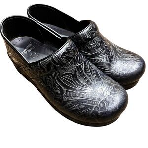 Dansko Womens Professional Black Tooled Leather Clog Nursing Shoes Sz 38 7.5-8